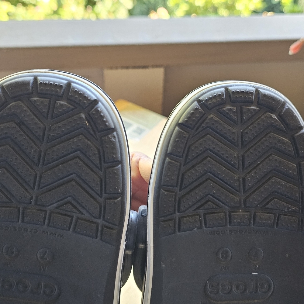 Adult CROCS M sz. 7  W sz. 9